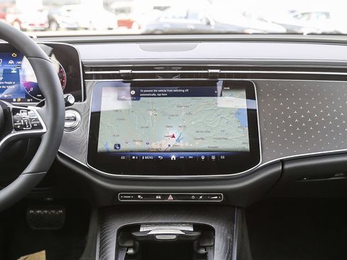 New 2024 Mercedes-Benz E 350 4MATIC Sedan image 10