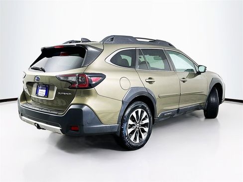 Used 2023 Subaru Outback Limited image 7