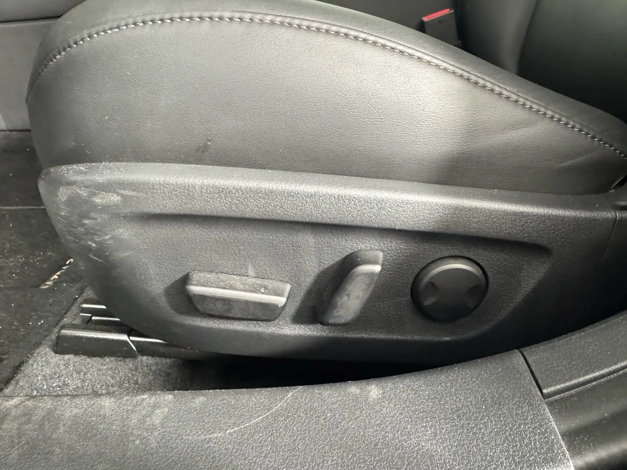 Used 2023 MAZDA MAZDA3 s FWD image 34