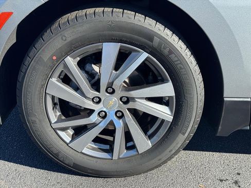 Used 2023 Chevrolet Equinox Premier image 9