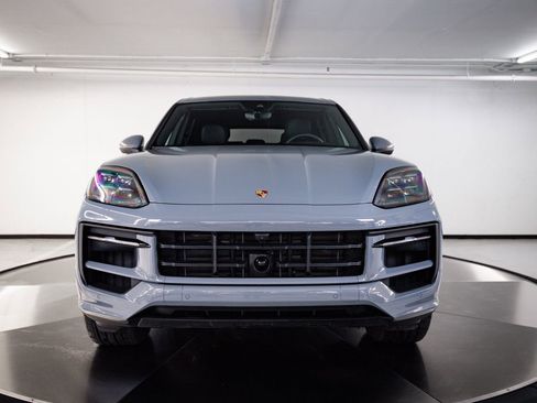 Certified 2026 Porsche Cayenne image 10