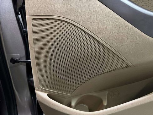 Used 2012 Hyundai Elantra Limited image 46