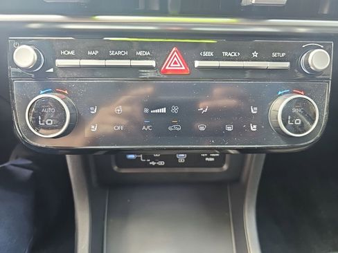 Certified 2025 Hyundai Tucson Limited FWD image 20