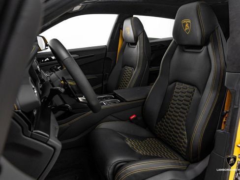 Used 2024 Lamborghini Urus S image 31