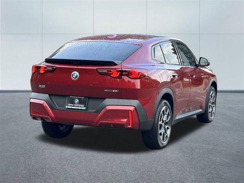 Certified 2025 BMW X2 xDrive28i w/ Technology Package image 7