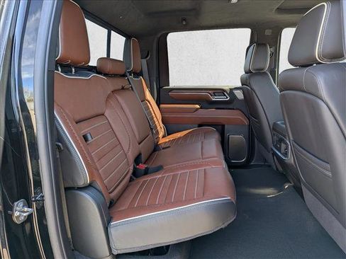 Used 2024 GMC Sierra 3500 Denali Ultimate AWD/4WD image 26