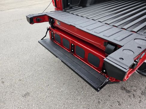 Certified 2025 GMC Sierra 1500 SLT w/ SLT Premium Package image 11