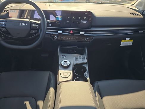 New 2026 Kia Sportage EX AWD/4WD image 15