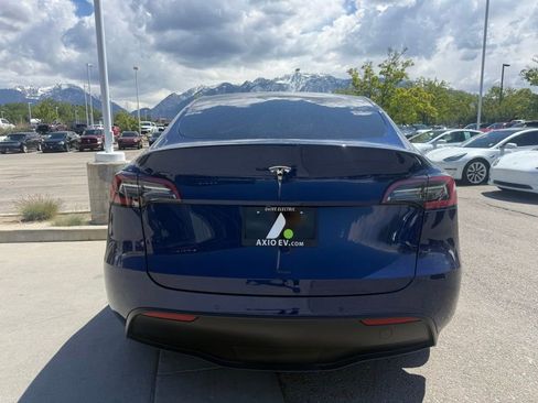 Used 2022 Tesla Model Y Long Range AWD/4WD image 7
