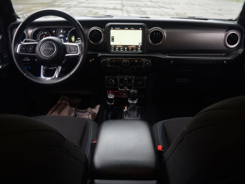 Used 2022 Jeep Wrangler Unlimited Rubicon 4xe w/ Steel Bumper Group image 8