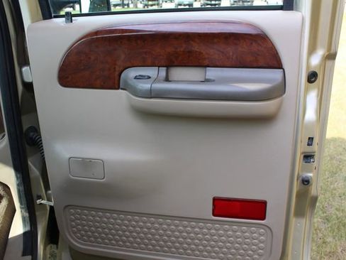 Used 2000 Ford F350 Lariat image 32