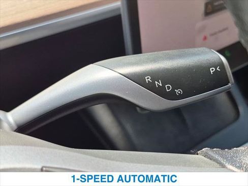Used 2022 Tesla Model Y Long Range AWD/4WD image 20