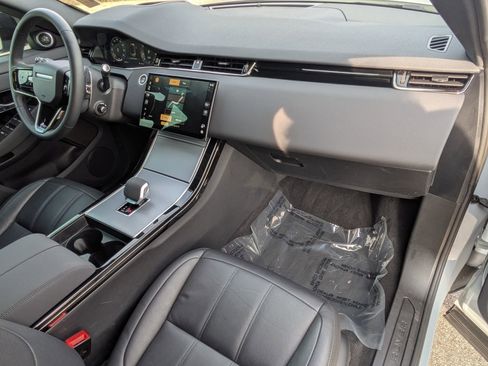 Certified 2025 Land Rover Range Rover Evoque S image 29