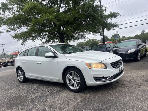 Used 2015 Volvo V60 T5 Premier AWD/4WD image 3