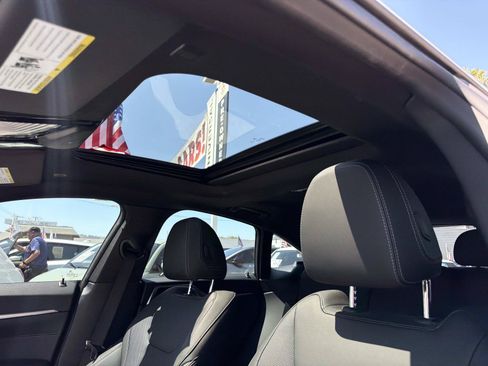 Used 2023 BMW i4 eDrive35 RWD image 15