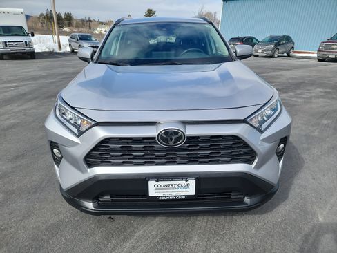 Used 2020 Toyota RAV4 XLE w/ Carpet Mat Package image 3