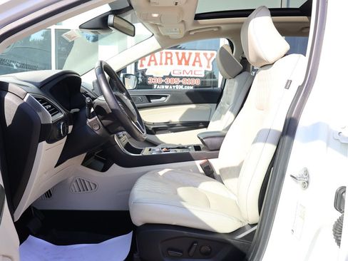 Used 2023 Ford Edge Titanium w/ Equipment Group 301A AWD/4WD image 9