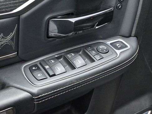 Used 2022 RAM 3500 Limited AWD/4WD image 10