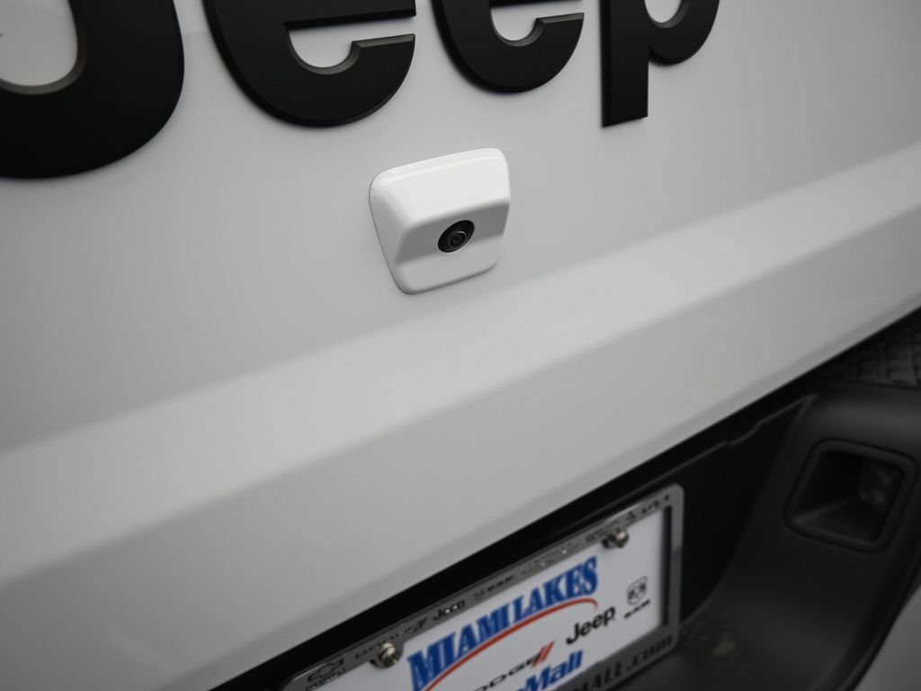 Used 2025 Jeep Gladiator Sport AWD/4WD image 33