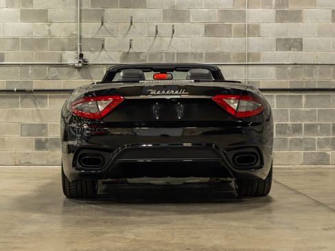 Used 2018 Maserati GranTurismo MC image 8