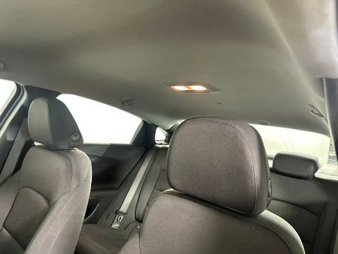 Used 2023 Chevrolet Malibu LT image 12
