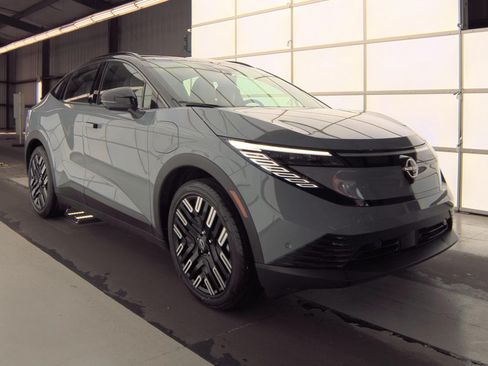 Used 2026 Nissan Leaf Platinum+ FWD image 3
