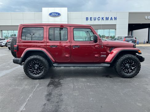 Used 2021 Jeep Wrangler Unlimited Sahara AWD/4WD image 7