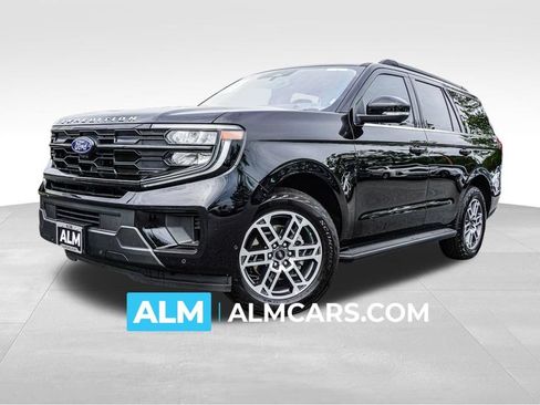 Used 2025 Ford Expedition Active AWD/4WD image 1