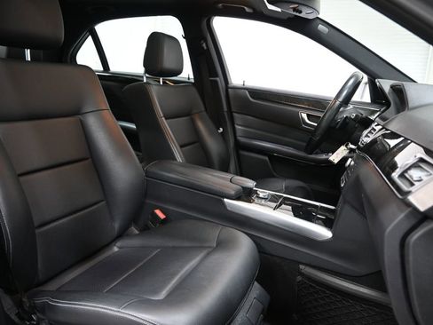 Used 2016 Mercedes-Benz E 350 4MATIC Sedan image 21