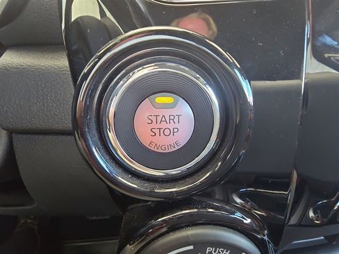 Used 2021 Nissan Titan Platinum Reserve w/ Moonroof Package image 17