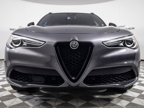 Used 2022 Alfa Romeo Stelvio Veloce AWD/4WD image 5