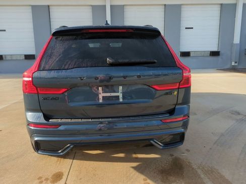 Used 2024 Volvo XC60 B5 Ultimate w/ Protection Package Premier image 6