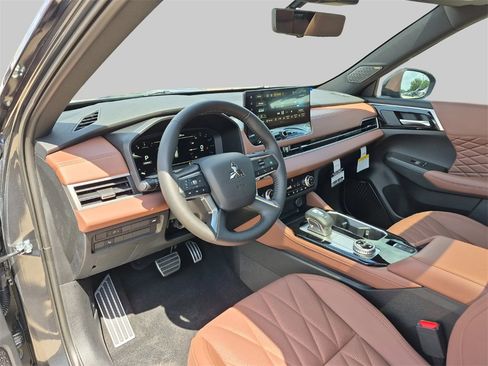 New 2025 Mitsubishi Outlander SEL image 9