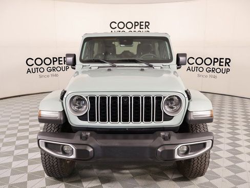 Used 2024 Jeep Wrangler Sahara w/ Technology Group image 10