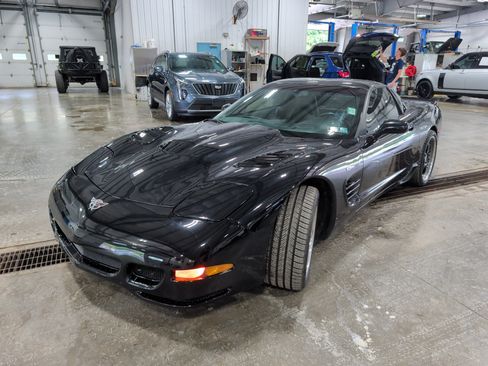 Used 2003 Chevrolet Corvette Z06 w/ Memory Package, 3 Drivers RWD image 6