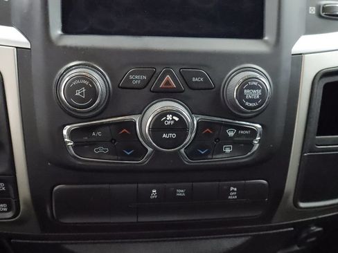 Certified 2019 RAM 1500 Warlock w/ Electronics Group AWD/4WD image 32