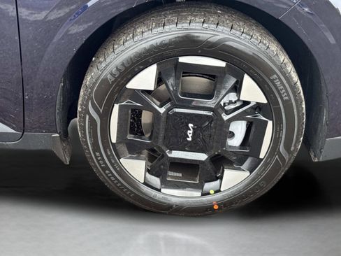 New 2026 Kia Carnival EX image 9