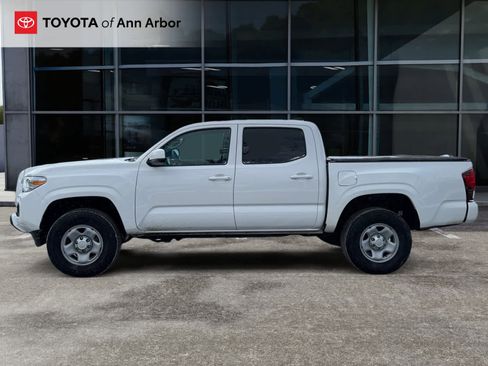 Used 2023 Toyota Tacoma SR image 9