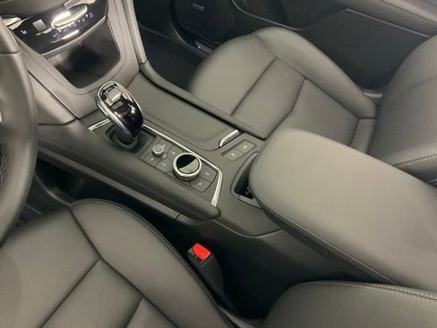 Certified 2025 Cadillac XT5 Premium Luxury w/ Technology Package AWD/4WD image 18