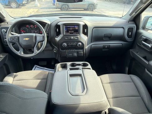 Used 2025 Chevrolet Silverado 1500 Custom AWD/4WD image 9