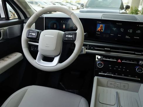 New 2026 Hyundai Santa Fe SE image 10