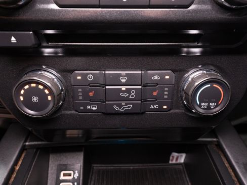 Used 2017 Ford F150 XLT w/ Equipment Group 302A Luxury AWD/4WD image 21