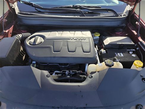 Used 2021 Jeep Cherokee Latitude Lux w/ Sun & Sound Group image 44