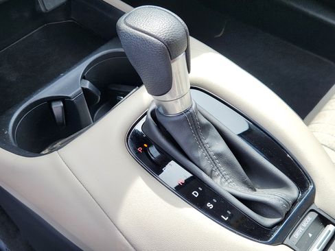 Used 2024 Honda HR-V LX image 12