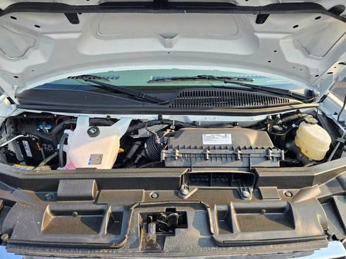 New 2026 GMC Savana 3500 LT w/ LT Preferred Equipment Group RWD image 23