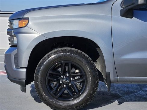 Used 2020 Chevrolet Silverado 1500 Custom w/ Custom Value Package image 9