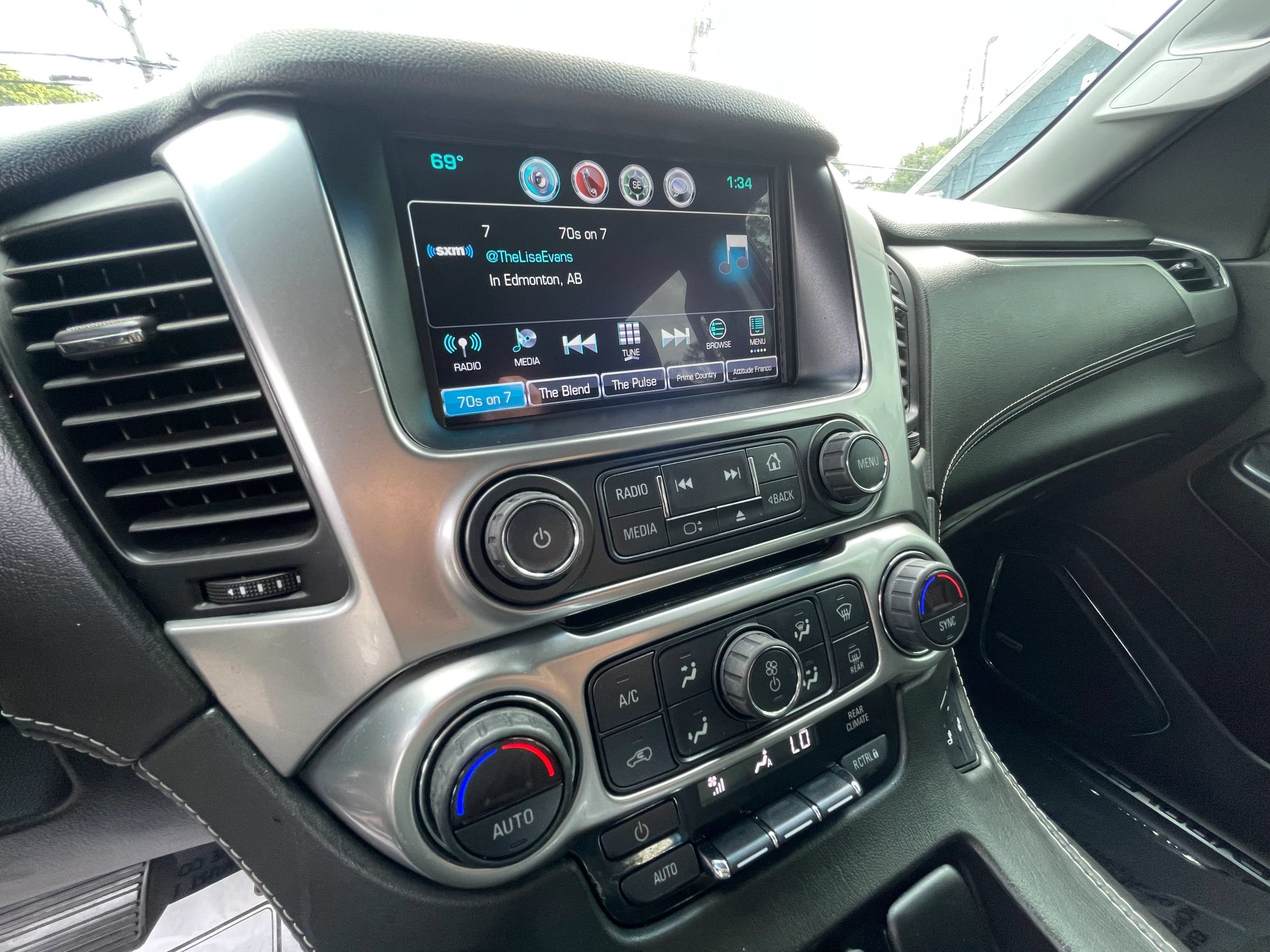 Used 2017 Chevrolet Tahoe LT AWD/4WD image 15