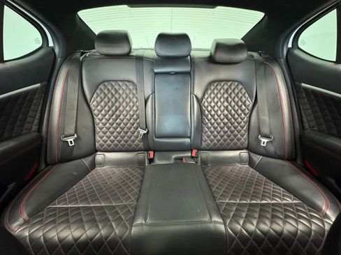 Used 2020 Genesis G70 3.3T w/ Sport Package image 7