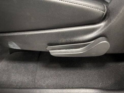 Used 2020 Chevrolet Suburban LT image 24