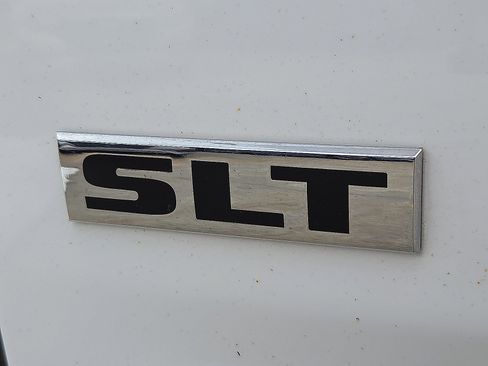 Used 2023 RAM 1500 Classic SLT w/ Trailer & Traction Group image 9